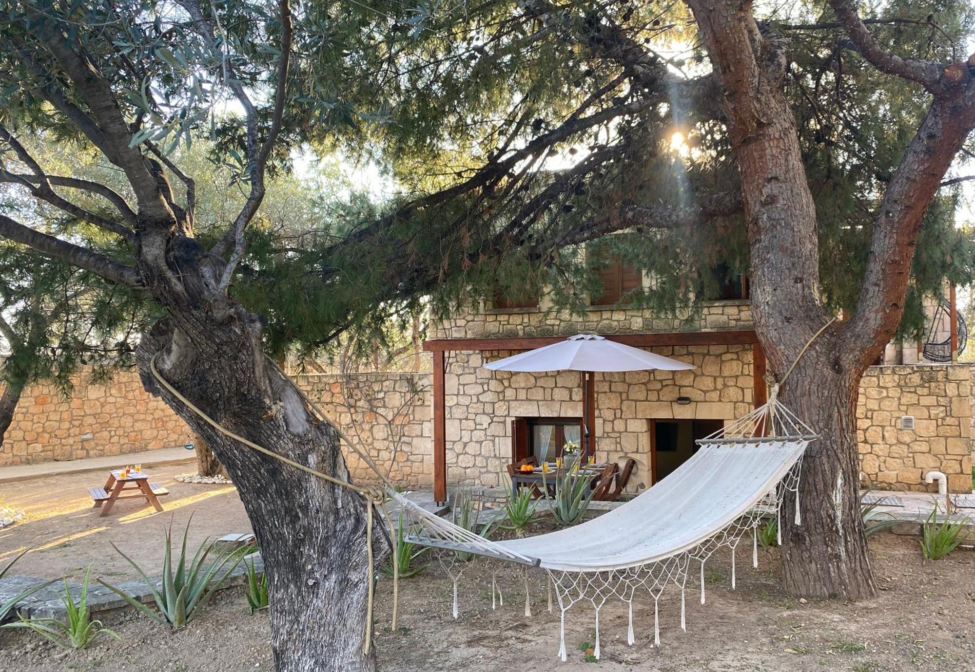Pyrgos Ralli Estate Guesthouse Aegina エクステリア 写真